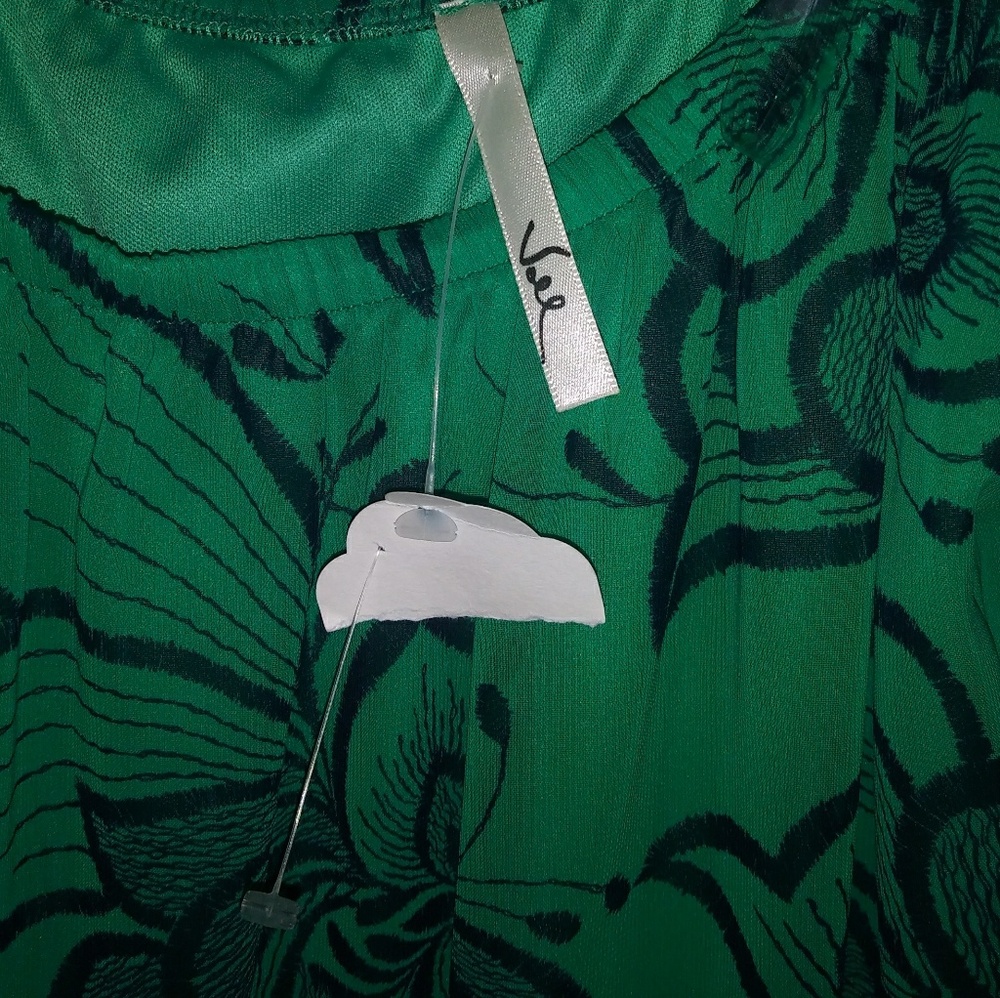 Voll Dress - Picture 3 of 3